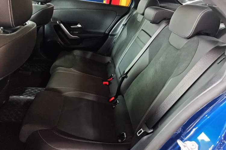Used Mercedes-Benz A-Class 2021 A 200 L Sport Sedan Fashion Model Left Rear Seat