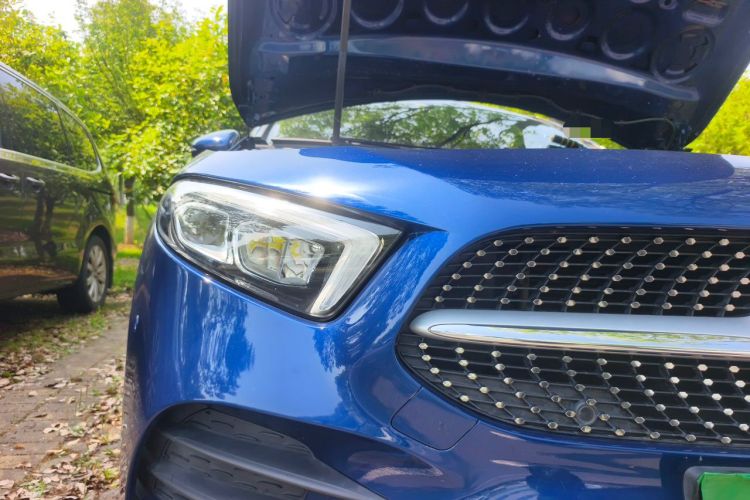 Used Mercedes-Benz A-Class 2021 A 200 L Sport Sedan Fashion Model Right Front Headlight