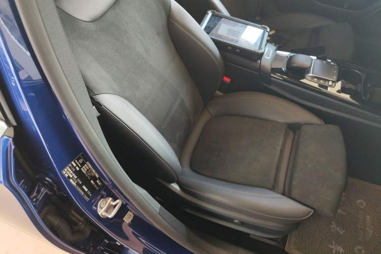 Used Mercedes-Benz A-Class 2021 A 200 L Sport Sedan Fashion Model Right Front Seat