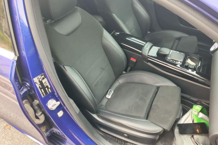 Used Mercedes-Benz A-Class 2021 A 200 L Sport Sedan Fashion Model Right Front Seat