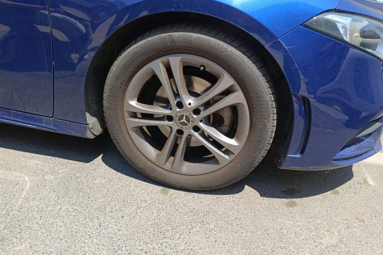Used Mercedes-Benz A-Class 2021 Restyled A 180 L Sport Sedan Right Front Wheel Hub