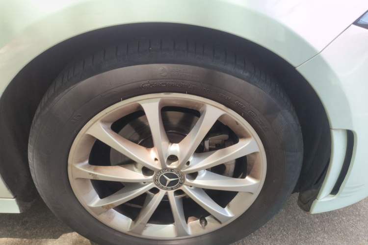 Used Mercedes-Benz A-Class 2021 A 200 L Sport Sedan Fashion Model Right Front Wheel Hub