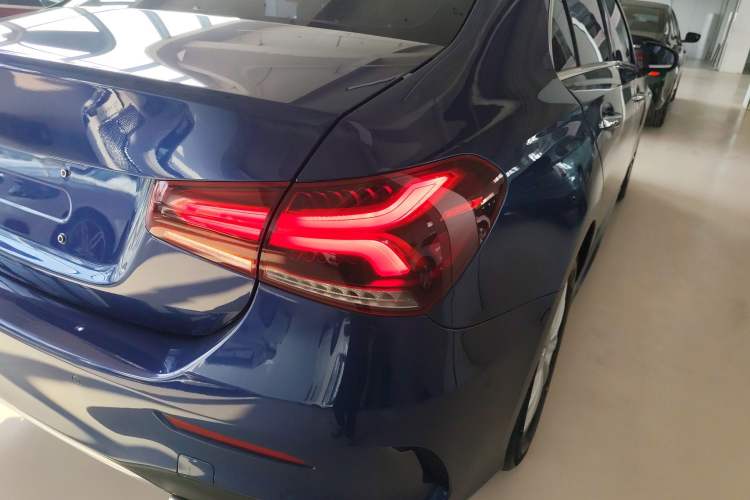 Used Mercedes-Benz A-Class 2021 A 200 L Sport Sedan Fashion Model Right Rear Taillight