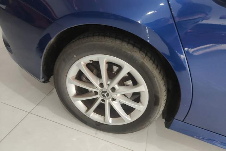 Used Mercedes-Benz A-Class 2021 A 200 L Sport Sedan Dynamic Model Right Rear Wheel Hub