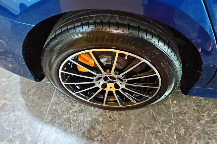 Used Mercedes-Benz A-Class 2021 A 200 L Sport Sedan Fashion Model Right Rear Wheel Hub