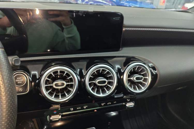 Used Mercedes-Benz A-Class 2021 A 200 L Sport Sedan Fashion Model Audio And AC Panel