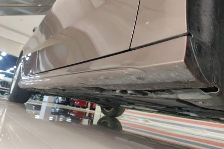 Used Mercedes-Benz A-Class 2021 A 200 L Sport Sedan Dynamic Model Right Side Sill