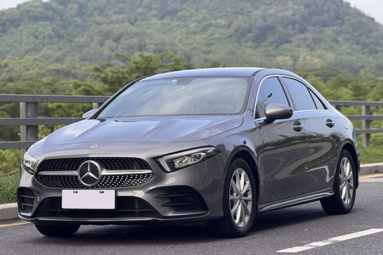 Used Mercedes-Benz A-Class 2021 A 200 L Sport Sedan Dynamic Model Guazi used car, China used car export, Used car for sale, Used  cars, Cheapest cars for sale