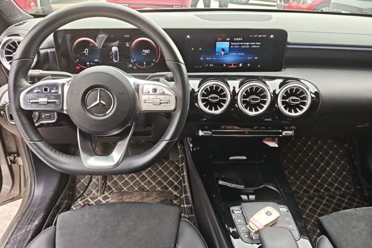 Used Mercedes-Benz A-Class 2021 A 200 L Sport Sedan Fashion Model Center Console