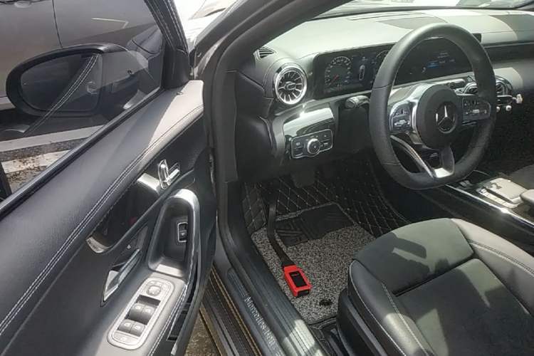 Used Mercedes-Benz A-Class 2021 A 200 L Sport Sedan Fashion Model Driver Seat