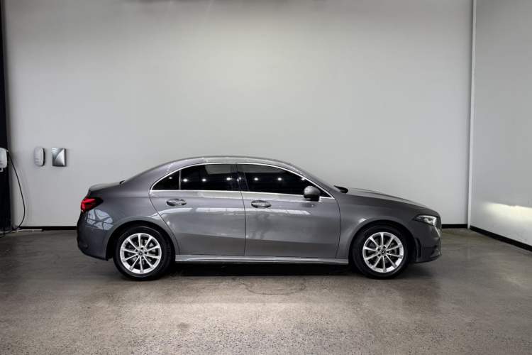 Used Mercedes-Benz A-Class 2021 A 200 L Sport Sedan Fashion Model Exterior 3