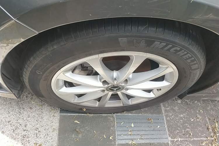 Used Mercedes-Benz A-Class 2021 A 200 L Sport Sedan Fashion Model Left Front Wheel Hub
