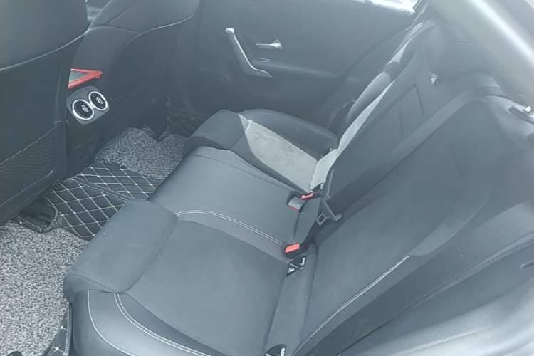 Used Mercedes-Benz A-Class 2021 A 200 L Sport Sedan Fashion Model Left Rear Seat