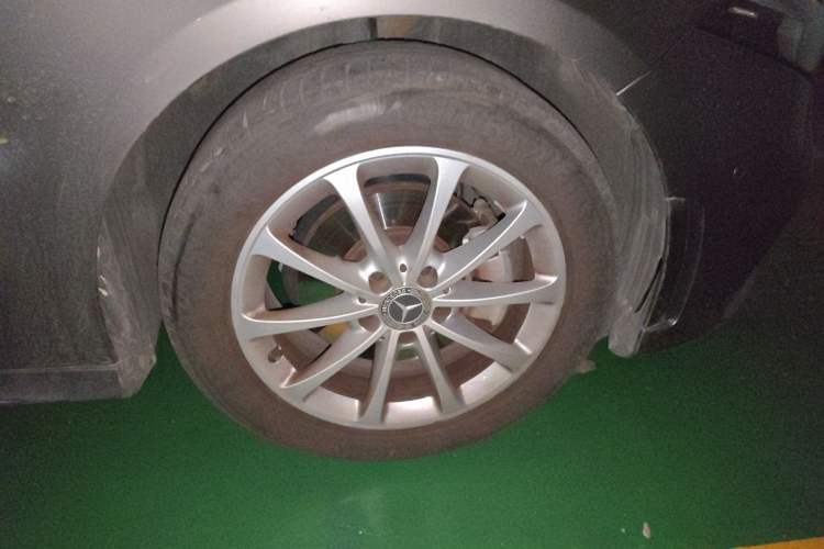 Used Mercedes-Benz A-Class 2021 A 200 L Sport Sedan Fashion Model Right Front Wheel Hub