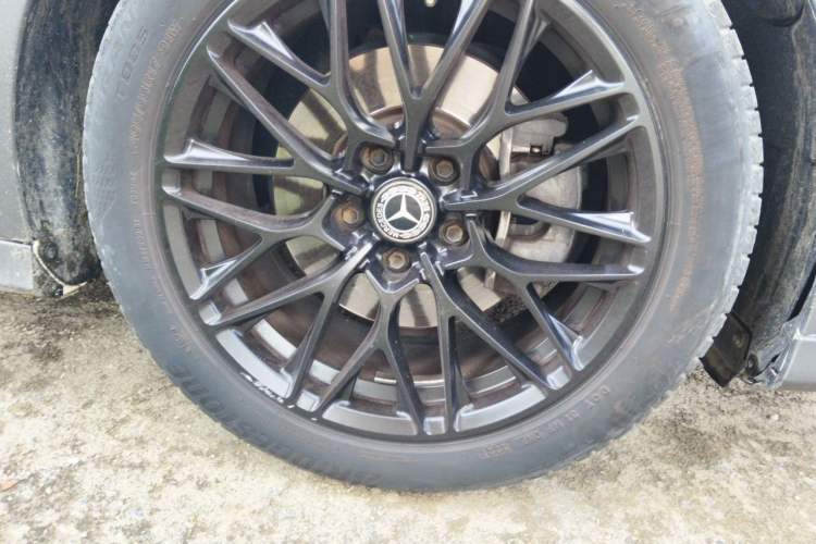 Used Mercedes-Benz A-Class 2021 A 200 L Sport Sedan Fashion Model Right Front Wheel Hub