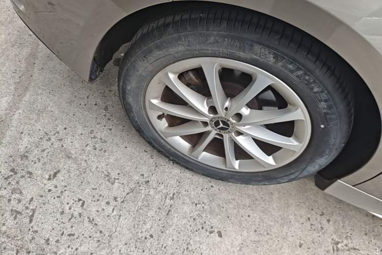 Used Mercedes-Benz A-Class 2021 A 200 L Sport Sedan Fashion Model Right Rear Wheel Hub