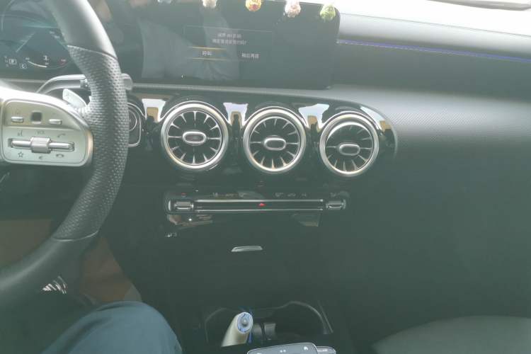 Used Mercedes-Benz A-Class 2021 A 200 L Sport Sedan Fashion Model Audio And AC Panel