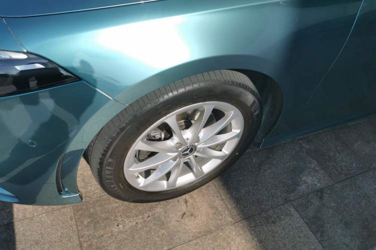Used Mercedes-Benz A-Class 2021 A 200 L Sport Sedan Fashion Model Left Front Wheel Hub