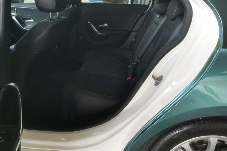 Used Mercedes-Benz A-Class 2021 A 200 L Sport Sedan Fashion Model Left Rear Seat