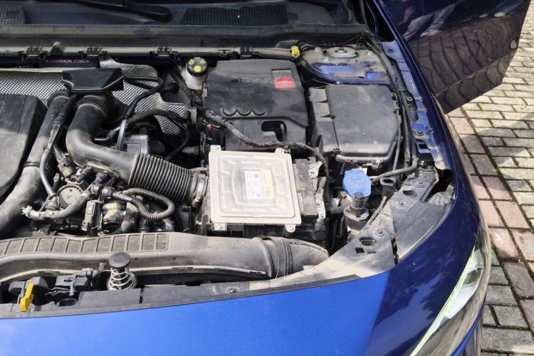 Used Mercedes-Benz A-Class 2021 A 200 L Sport Sedan Dynamic Model Engine Bay Left