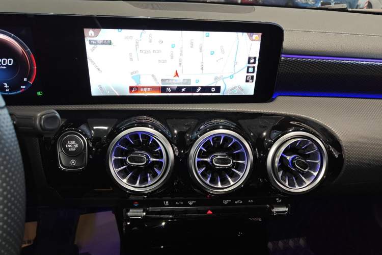 Used Mercedes-Benz A-Class 2021 A 200 L Sport Sedan Fashion Model Audio And AC Panel