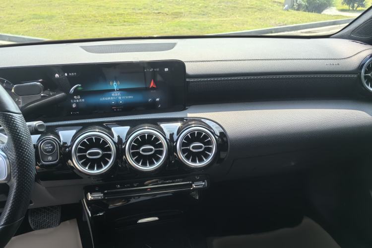 Used Mercedes-Benz A-Class 2021 A 200 L Sport Sedan Fashion Model Audio And AC Panel