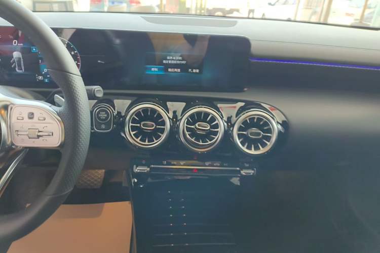 Used Mercedes-Benz A-Class 2021 A 200 L Sport Sedan Fashion Model Audio And AC Panel