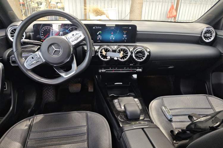 Used Mercedes-Benz A-Class 2021 A 200 L Sport Sedan Fashion Model Center Console