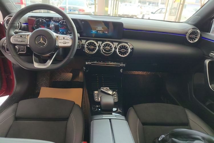 Used Mercedes-Benz A-Class 2021 A 200 L Sport Sedan Fashion Model Center Console