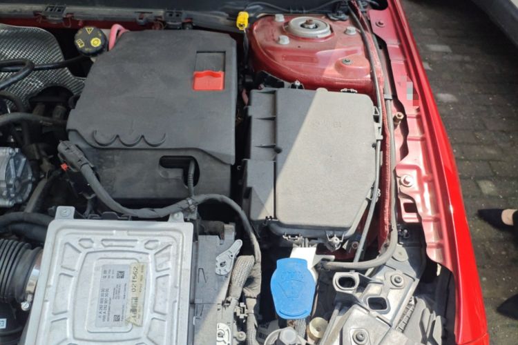 Used Mercedes-Benz A-Class 2021 A 200 L Sport Sedan Fashion Model Engine Bay Left