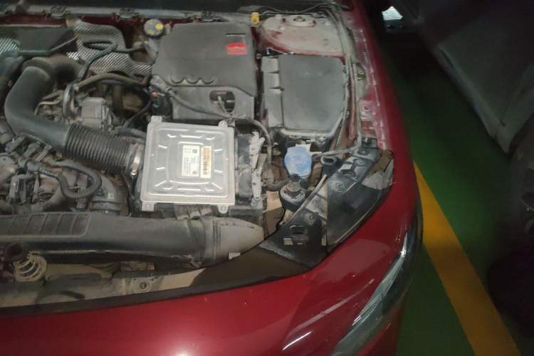 Used Mercedes-Benz A-Class 2021 A 180 L Sport Sedan Engine Bay Left
