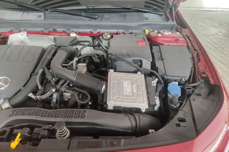 Used Mercedes-Benz A-Class 2021 A 200 L Sport Sedan Fashion Model Engine Bay Left