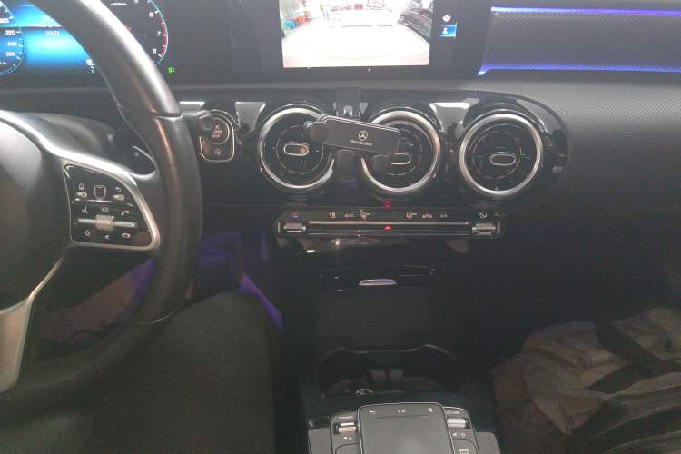 Used Mercedes-Benz A-Class 2021 Restyled A 180 L Sport Sedan Gear Lever