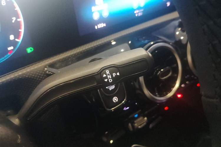 Used Mercedes-Benz A-Class 2021 Restyled A 180 L Sport Sedan Gear Lever