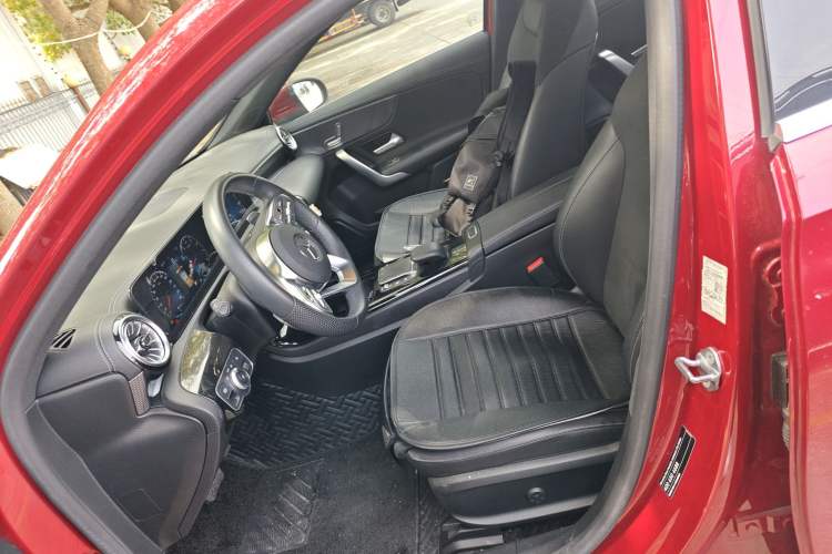 Used Mercedes-Benz A-Class 2021 A 200 L Sport Sedan Fashion Model Left Front Seat