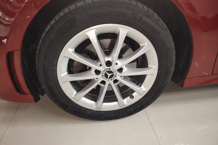 Used Mercedes-Benz A-Class 2021 A 200 L Sport Sedan Fashion Model Left Front Wheel Hub