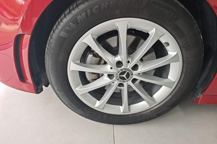 Used Mercedes-Benz A-Class 2021 A 200 L Sport Sedan Dynamic Model Left Front Wheel Hub