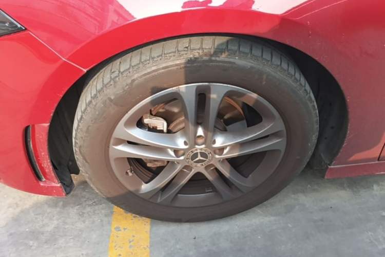 Used Mercedes-Benz A-Class 2021 Restyled A 180 L Sport Sedan Left Front Wheel Hub