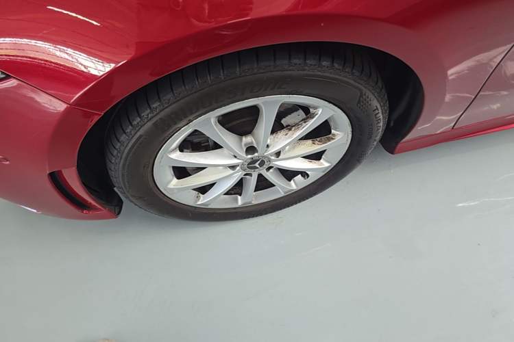 Used Mercedes-Benz A-Class 2021 A 200 L Sport Sedan Fashion Model Left Front Wheel Hub