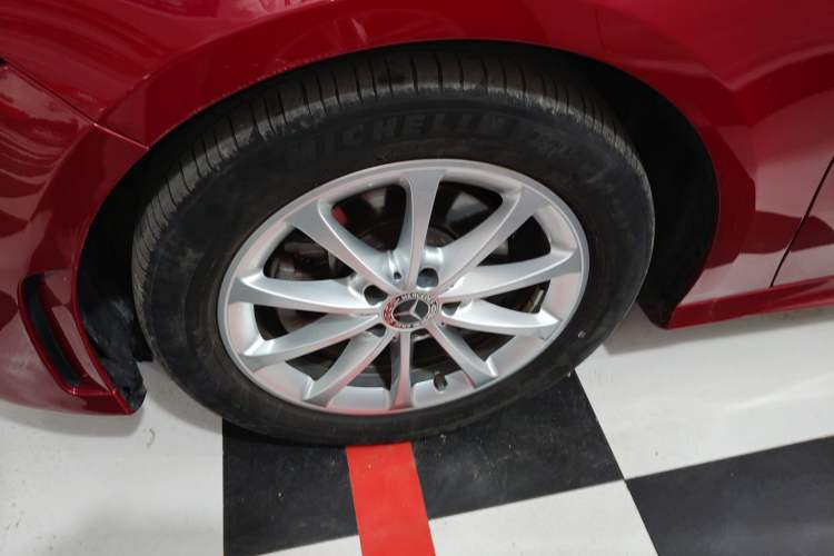 Used Mercedes-Benz A-Class 2021 A 200 L Sport Sedan Dynamic Model Left Front Wheel Hub