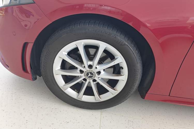 Used Mercedes-Benz A-Class 2021 A 200 L Sport Sedan Fashion Model Left Front Wheel Hub