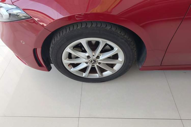 Used Mercedes-Benz A-Class 2021 A 200 L Sport Sedan Fashion Model Left Front Wheel Hub