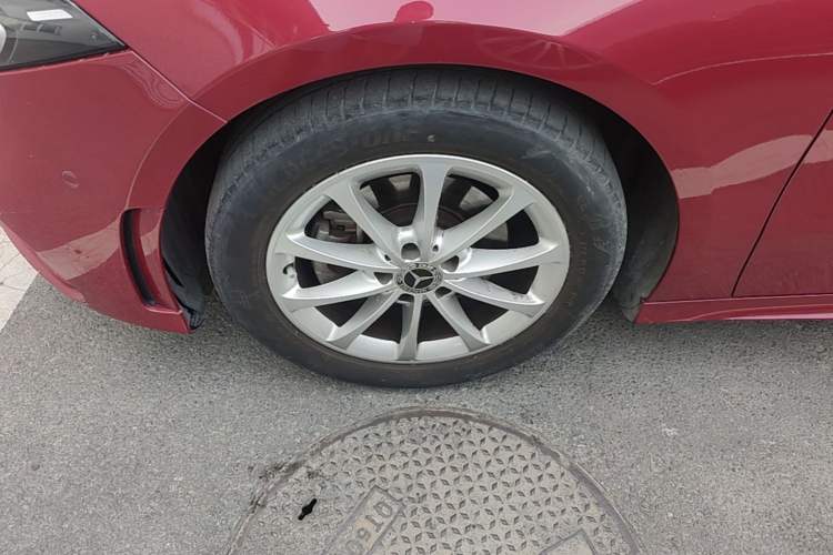 Used Mercedes-Benz A-Class 2021 A 200 L Sport Sedan Fashion Model Left Front Wheel Hub