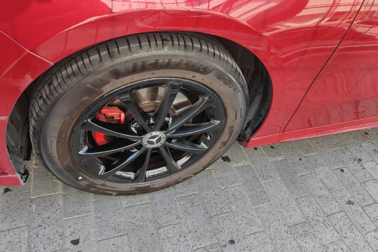 Used Mercedes-Benz A-Class 2021 A 200 L Sport Sedan Fashion Model Left Front Wheel Hub
