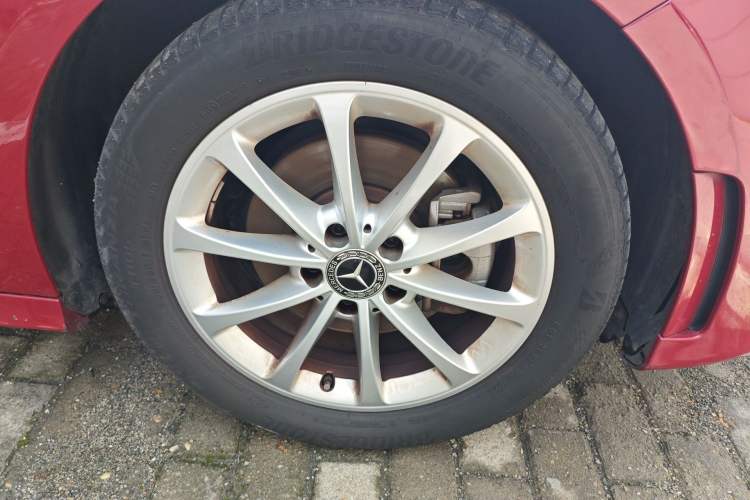 Used Mercedes-Benz A-Class 2021 A 200 L Sport Sedan Fashion Model Right Front Wheel Hub