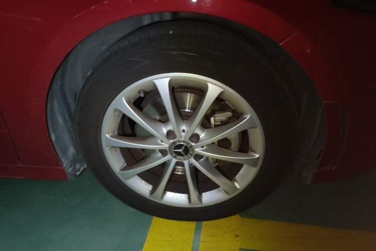 Used Mercedes-Benz A-Class 2021 A 200 L Sport Sedan Fashion Model Right Front Wheel Hub