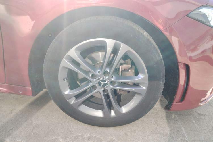 Used Mercedes-Benz A-Class 2021 Restyled A 180 L Sport Sedan Right Front Wheel Hub