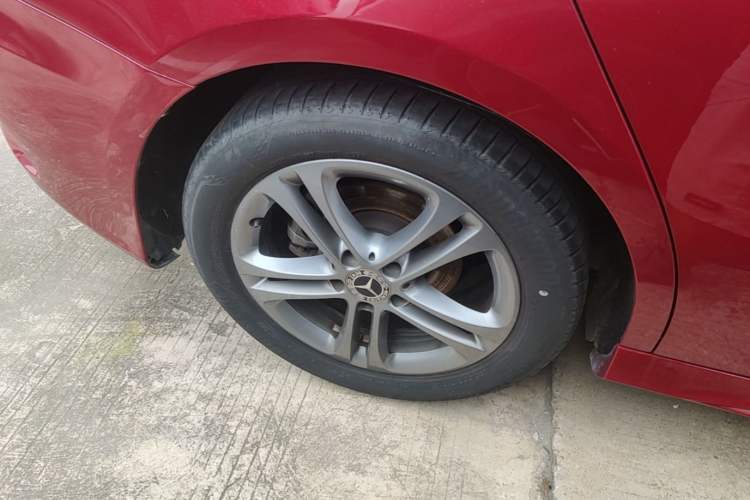 Used Mercedes-Benz A-Class 2021 Restyled A 180 L Sport Sedan Right Rear Wheel Hub