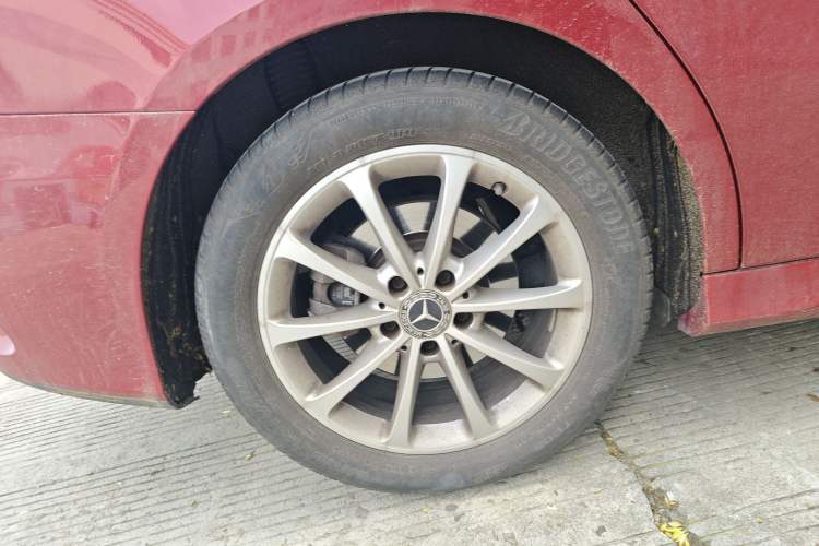 Used Mercedes-Benz A-Class 2021 A 200 L Sport Sedan Fashion Model Right Rear Wheel Hub