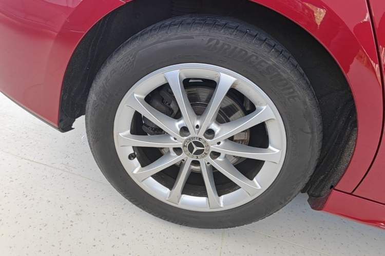Used Mercedes-Benz A-Class 2021 A 200 L Sport Sedan Fashion Model Right Rear Wheel Hub